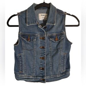 Trendy Old Navy Kid’s Classic Blue Denim Vest | Size 10/12